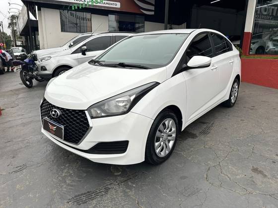 HYUNDAI HB20S 1.6 COMFORT PLUS 16V FLEX 4P AUTOMÁTICO